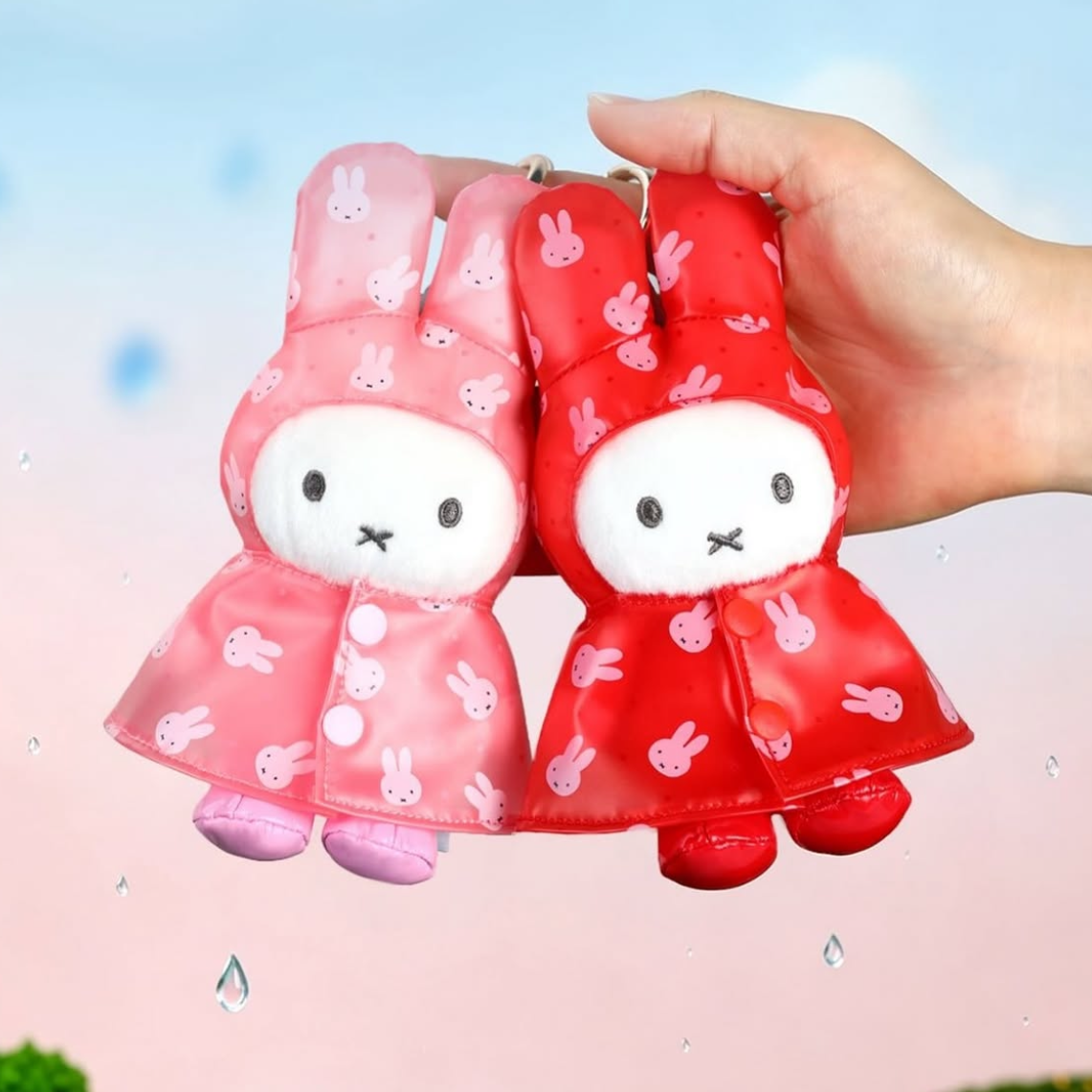 VIPO x Miffy Raincoat Keychain Blind Box (PRE-ORDER)
