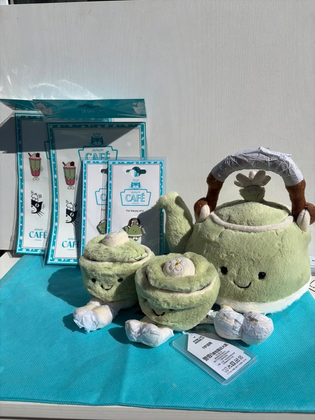 Jellycat Amuseable Vividdy Teapot & Ool & Ong Teacups (Shanghai Exclusive)